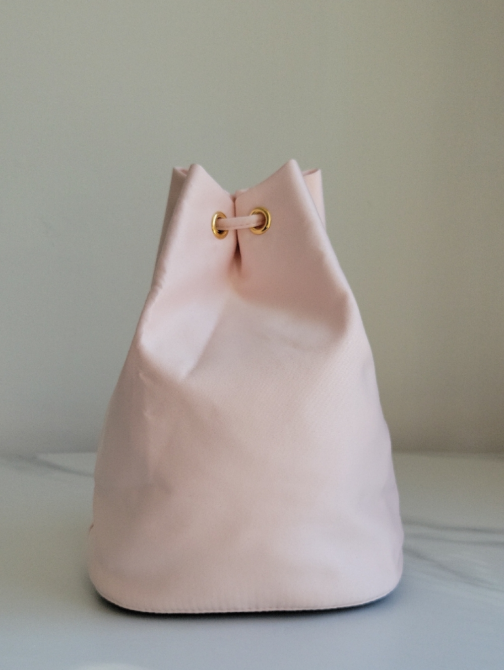 Prada Parfums Soft Pink Drawstring Bucket Comestic Bag - Picture 3 of 13
